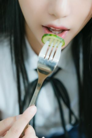 亚洲日本国产精华液-免费云播影视在线观看