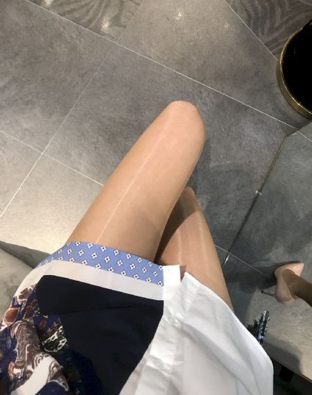 美女三级在线观看-完整无删减版中文字幕