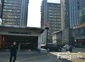 上海九亭九久青年城轉角重餐飲旺鋪出售，年租金32萬，投資潛力大